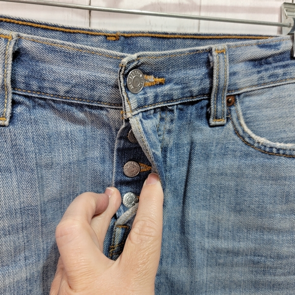 Levi's Women's 501 Button Fly Blue Denim Jean Shorts Size 30 Raw Hem Mid-Rise. - Picture 4 of 8